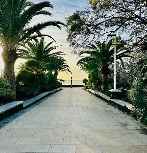 Sol Y Playa بلايا ديل إنغلز